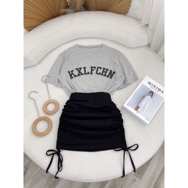 Set Áo Thun Xám kèm Chân Váy Đen Rút Hông