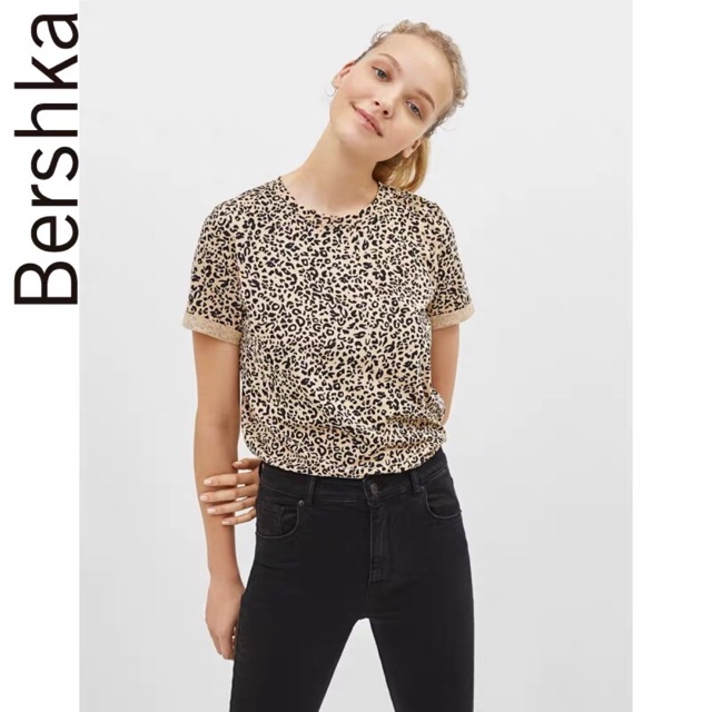 Áo bershka auth size M ( có ảnh thật )