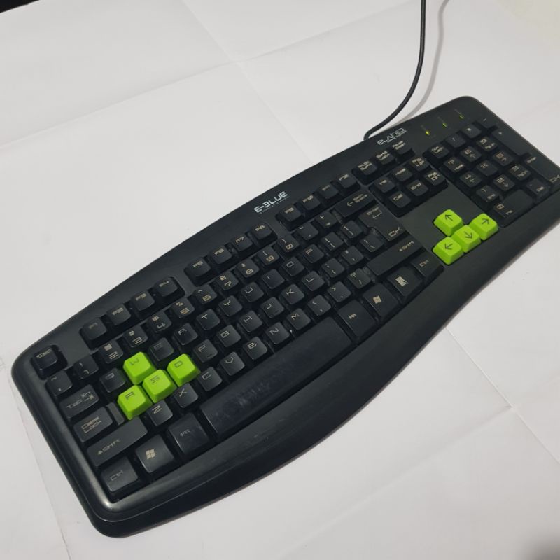 Phím giả cơ Geezer L100G. E-3lue ekm046 hàng qua sử dụng còn tốt