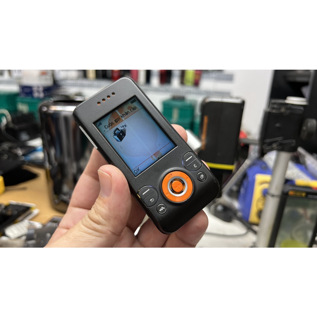 Điện thoại Sony Ericsson W580i chính hãng
