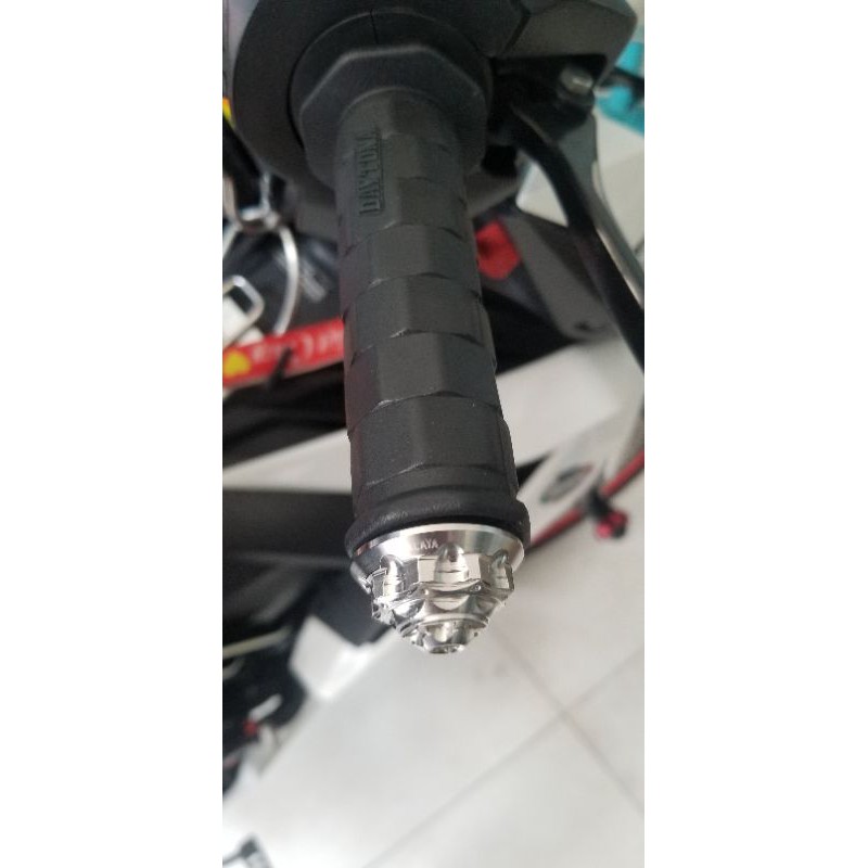 bao tay salaya kèm gù