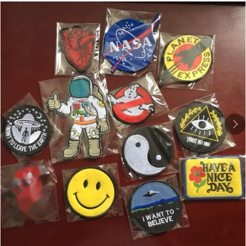 1 Huy Hiệu Thêu Hình Mặt Cười Và Các Hành Tinh Dán Ba Lô Và Vòng Dây