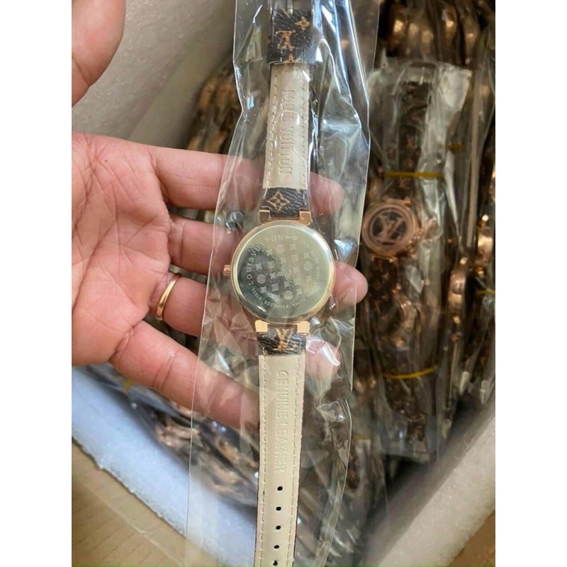 Đồng hồ nữ cao cấp kiểu sang trọng | BigBuy360 - bigbuy360.vn