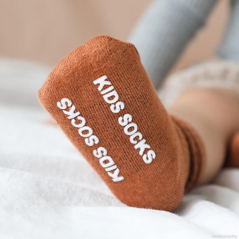 Vớ mềm mại chống trượt cho bé