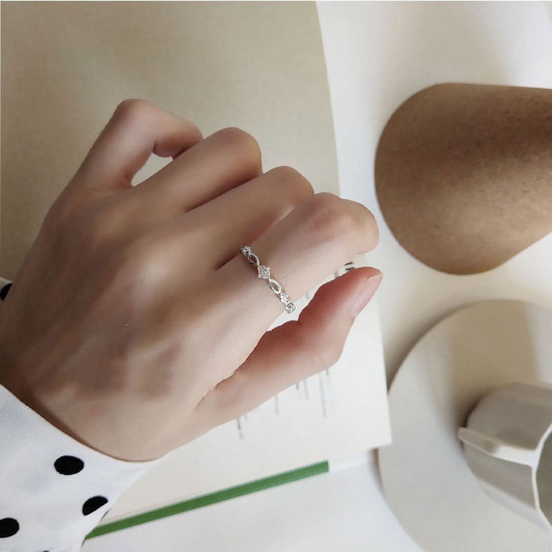Nhẫn bạc nhẫn nữ bạc s925 hoa đan thoi đính đá pha lê ở giữa Cá jewelry NB95