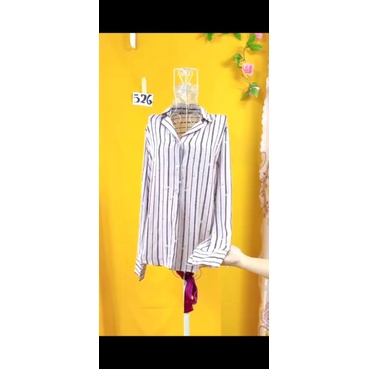 áo sơmi voan hoa nhí kẻ sọc xanh. S526