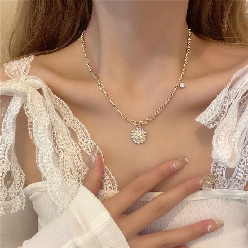 Vòng cổ nữ mặt hoa trà cực cá tính