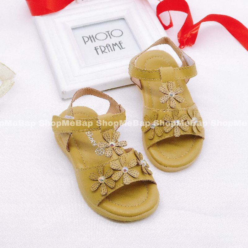 Dép sandal hoa cho bé gái từ 2 tới 14 tuổi