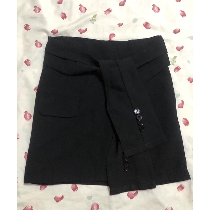 Pass chân váy ngắn