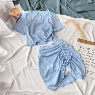 Set croptop chân váy rút dây