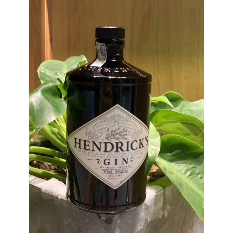 Chai thuỷ tinh 70cl có nắp