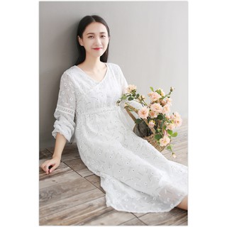 [058] - ĐẦM TRẮNG IN HOA NHÍ LÃNG MẠN