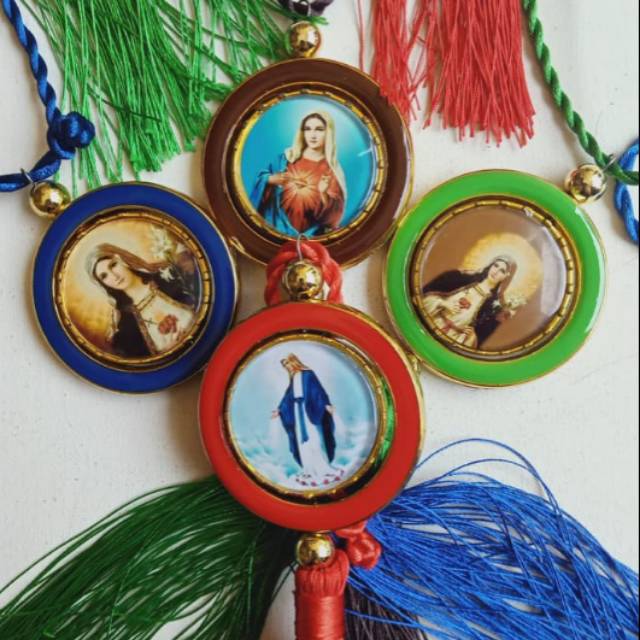 Phụ kiện treo trang trí xe hơi hình mẹ độc đáo