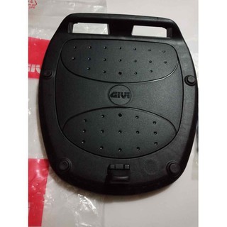 Đế lót thùng givi