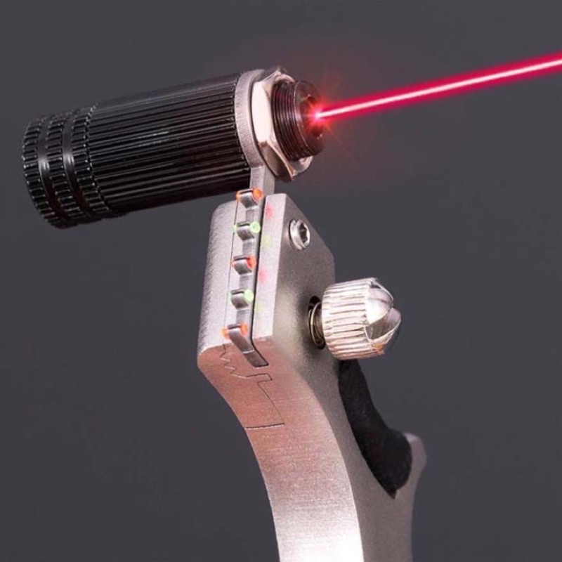 Ná cao su Mec có tặng kèm lazer bách trúng bách phát