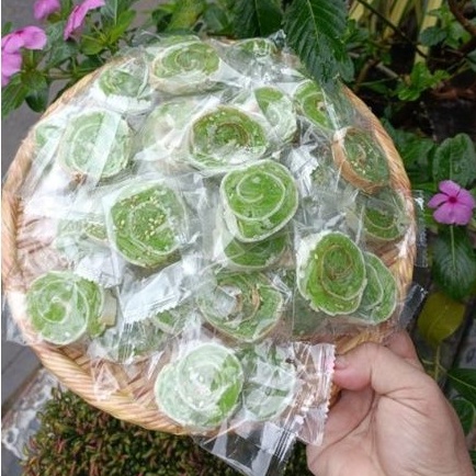 Kẹo Dừa Non Cuộn Lá Dứa 1Túi 500G Hàng Loại Ngon