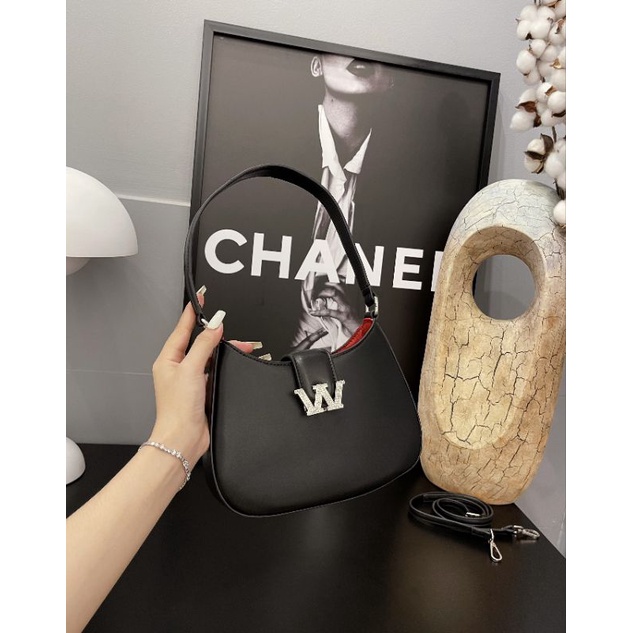 túi kẹp nách #wang dáng bầu khóa w có hộp