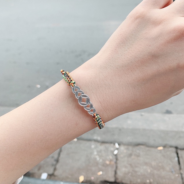 Vòng tay ngũ sắc kim tiền bạc ta