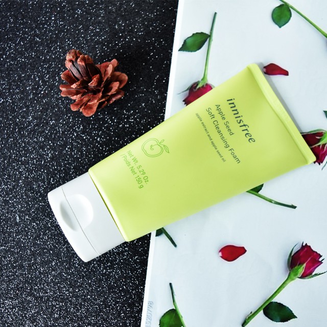 Sữa rửa mặt Innisfree Apple Seed Soft Cleansing Foam