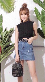 Áo ba lỗ croptop xoắn eo