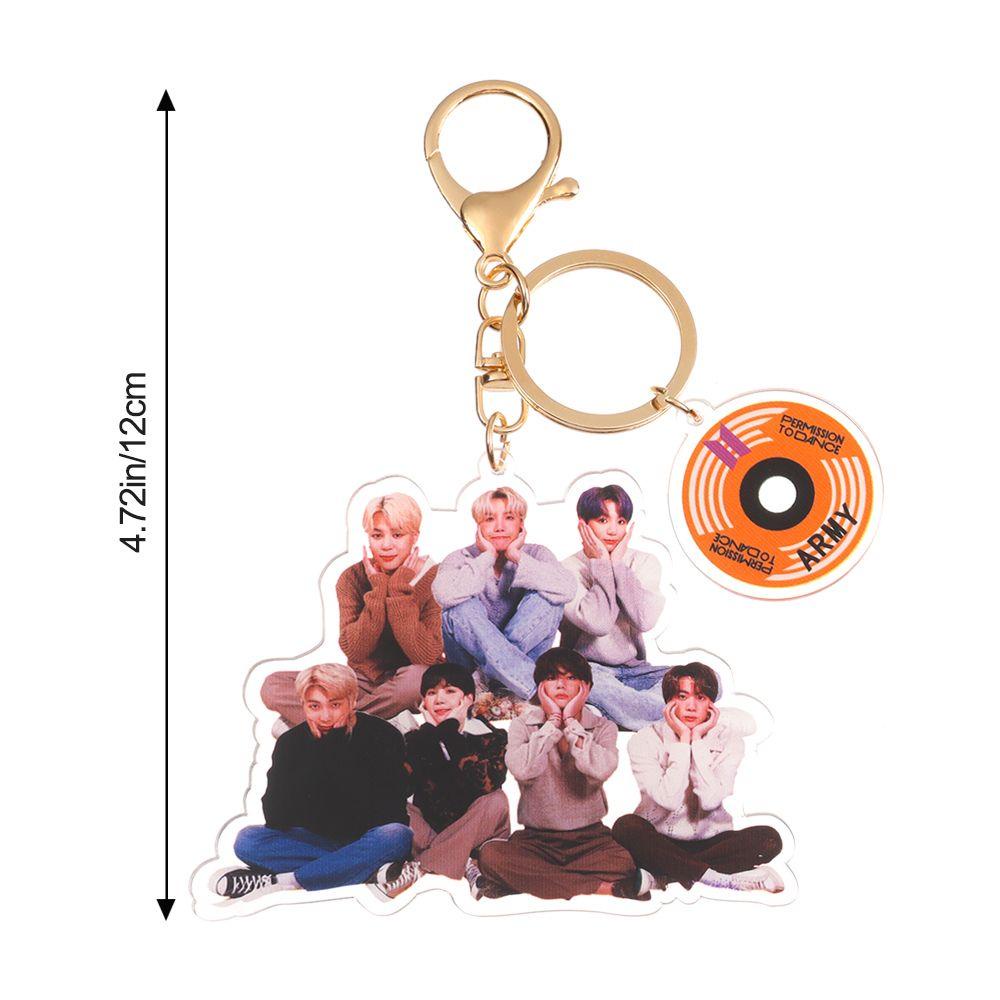 Móc Chìa Khóa Bằng Acrylic Trong Suốt Hình Nhân Vật Hoạt Hình BT21