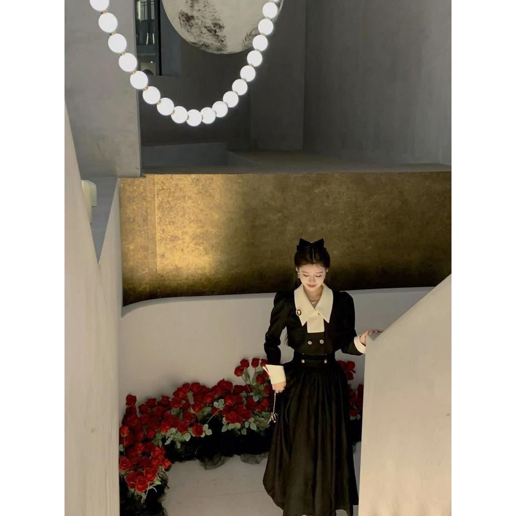 Set Đầm Tiểu Thư 2 Món Áo Khoác Dáng Ngắn Cổ Bẻ Phối Màu Tương Phản Và Chân Váy Chữ A Dáng Dài Sang Trọng