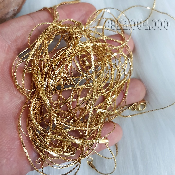 Dây chuyền mạ vàng cỡ nhỏ phù hợp cho cả nam và nữ DZ1800.