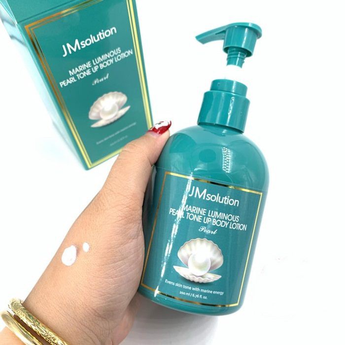 Dưỡng trắng da JM solution Marine Luminous Pearl Tone Up Body Lotion