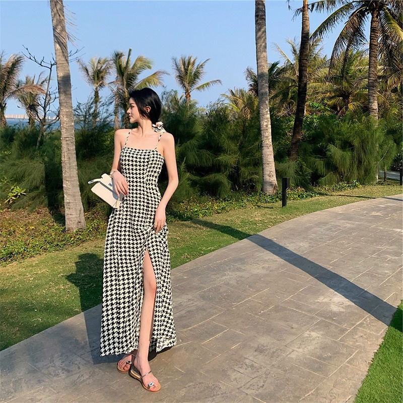 Đầm Hai Dây Ôm Dáng Xẻ Tà Cổ Điển Thời Trang Pháp Chất Lượng Cao Cho Nữ | BigBuy360 - bigbuy360.vn