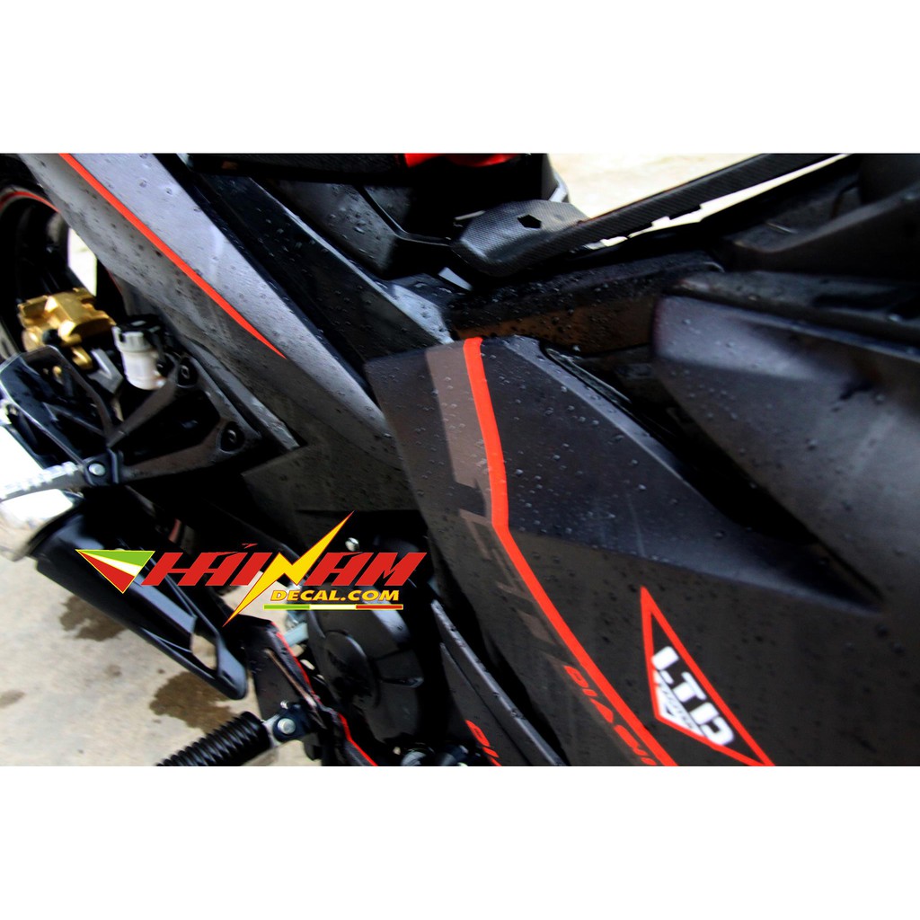 Tem Trùm Exciter 150 Đen Nhám Chỉ Đỏ