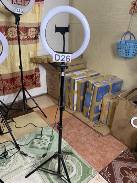 Đèn live tream size 26cm live quần áo túi xách. Đèn phun săm spa chụp ảnh make up | BigBuy360 - bigbuy360.vn