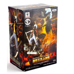 Mô hình nhân vật Mihawk Mắt Diều Hâu One Piece cực ngầu