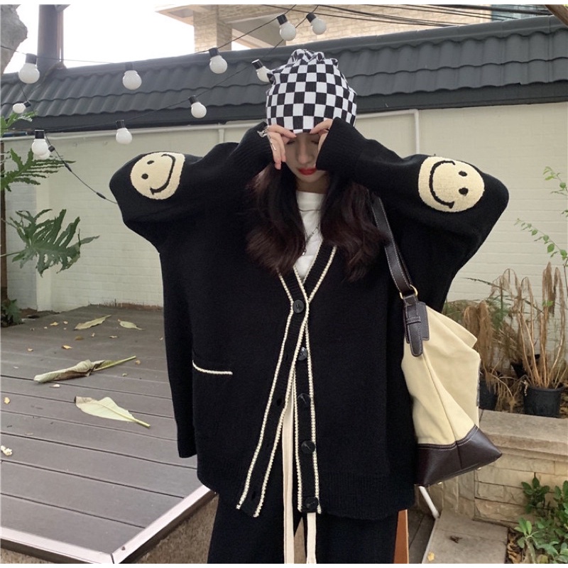 Áo cardigan hoạ tiết mặt cười
