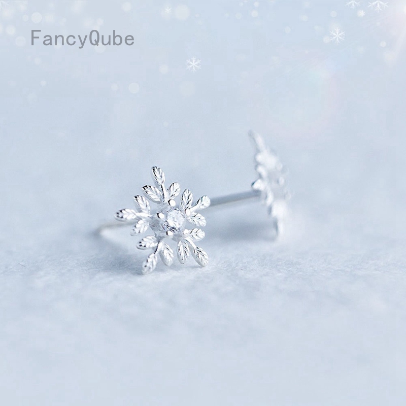 Đôi Bông Tai Hình Hoa Tuyết Đính Đá Thanh Lịch