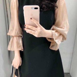 ĐẦM RETRO ĐEN PHỐI TAY VOAN NUDE