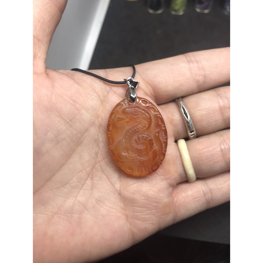 Mặt dây con giáp mã não đỏ Red Agate