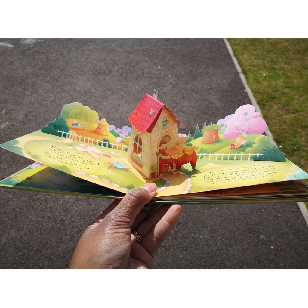 Sách Pop-Up Three Little Pigs Usborne - truyện cổ tích Ba chú heo con cho bé