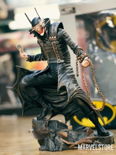 Tượng Batman who laughs REAL