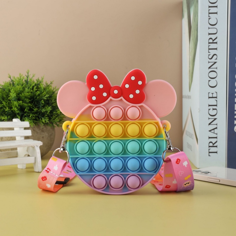Túi đựng tiền xu hình chuột Minnie bằng silicon kích thước 13.5*10.5cm