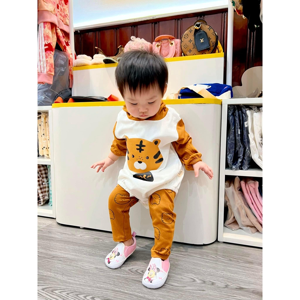 Body Chip Hình Thú Mũ Rời Dài Tay