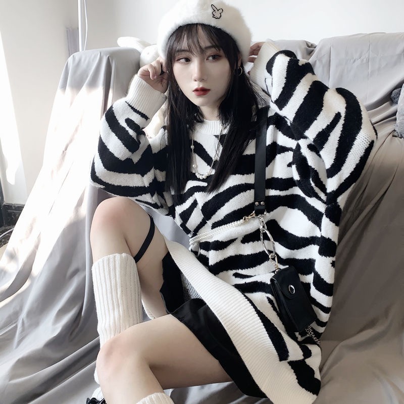 <SẴN>ÁO LEN ULZZANG FORM RỘNG NGỰA VẰN SIÊU KEWL - ORDER 10 NGÀY/ 🌼Fb: Jardine Jef