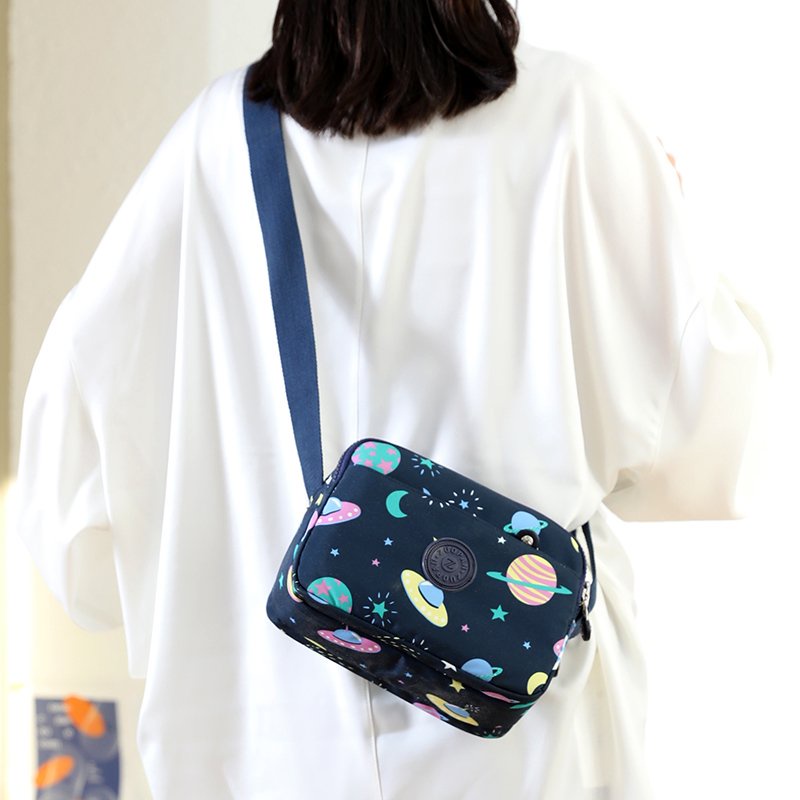 Túi Xách Vải Nhiều Ngăn Cỡ Lớn In Họa Tiết Xinh Xắn Cho Nữ