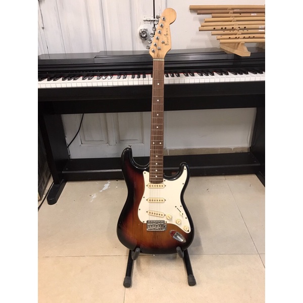 Đàn guitar điện nhật chính hãng
