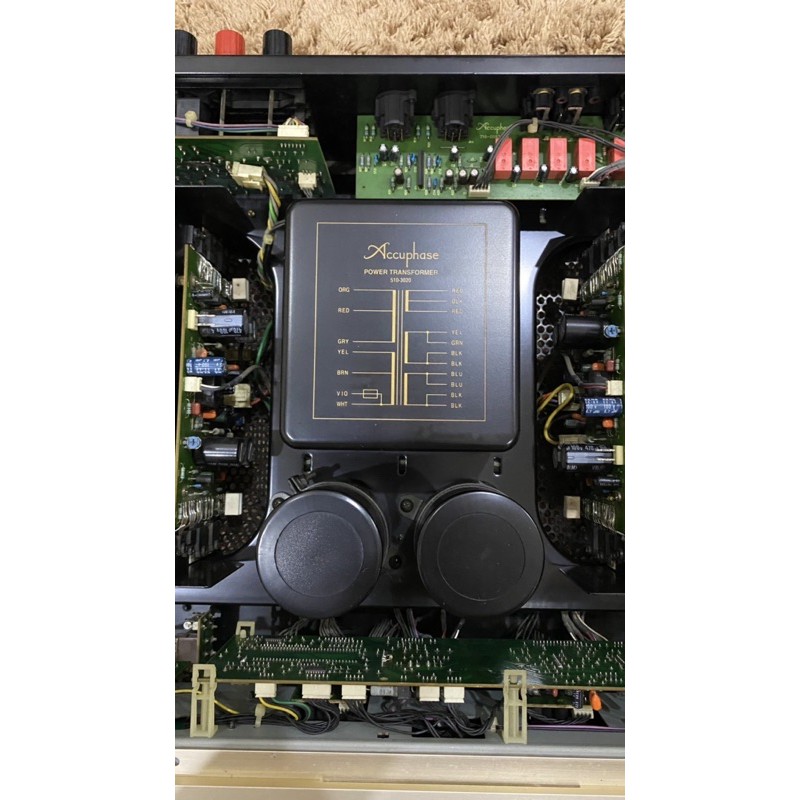 Amply Accuphase E-212