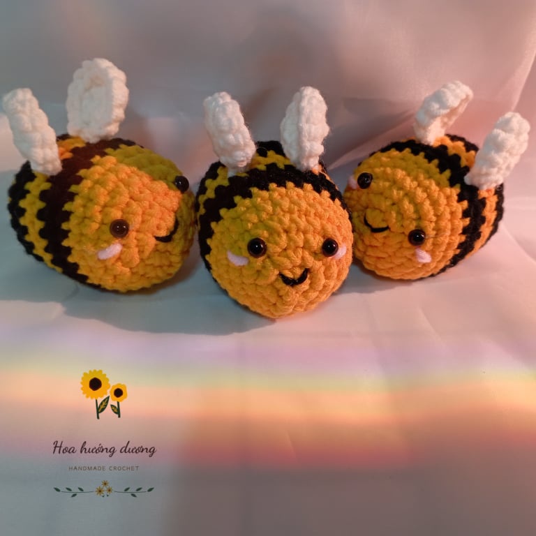 Móc khóa chị ong nâu nâu len dễ thương , handmade
