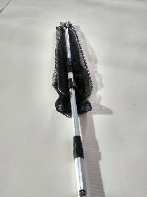 Vợt cá cán nhôm