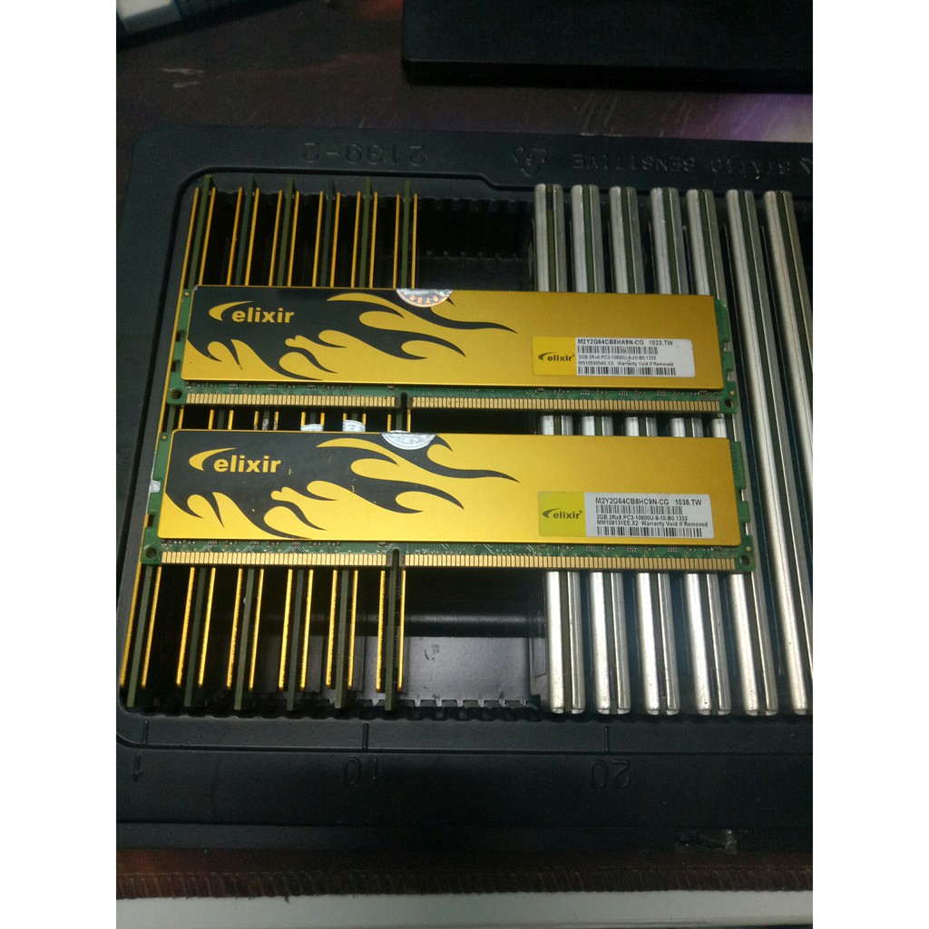 RAM DDR3 2GB 1333 tản thép Corsair , elixir
