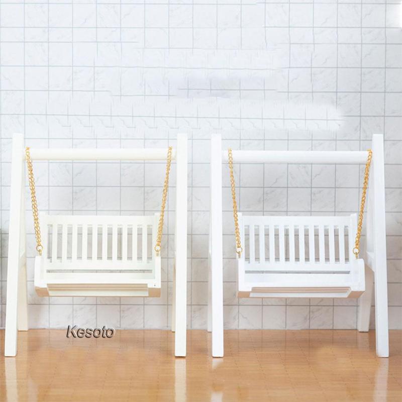 Xích Đu Gỗ Mini Tỉ Lệ 1/12 Trang Trí Nhà Búp Bê