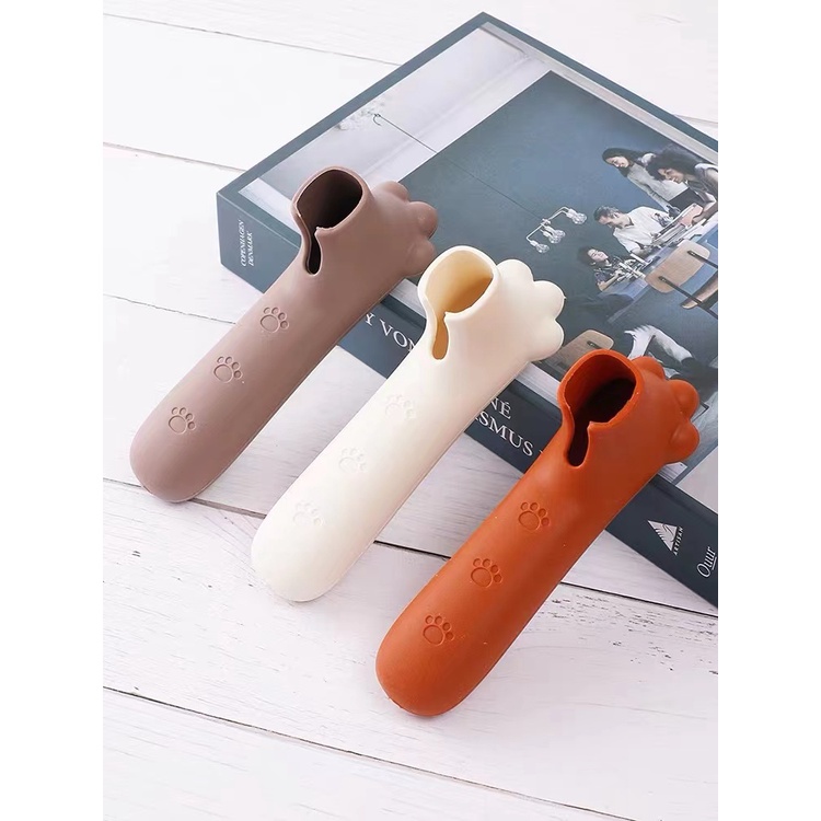 Bọc tay nắm cửa bằng silicon chống tĩnh điện hình chân mèo bảo vệ an toàn cho bé