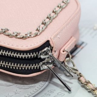 Túi da xước viền đinh